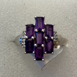 Gorgeous Womens Ring